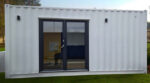Conteneur bureau de 15 m² – clé en main
