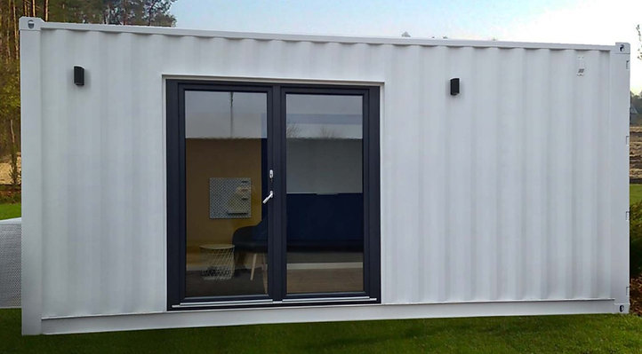 52aa76_00ebf196126b49bda12a2b0db977480cmv2 Conteneur bureau de 15 m² – clé en main – Image 1