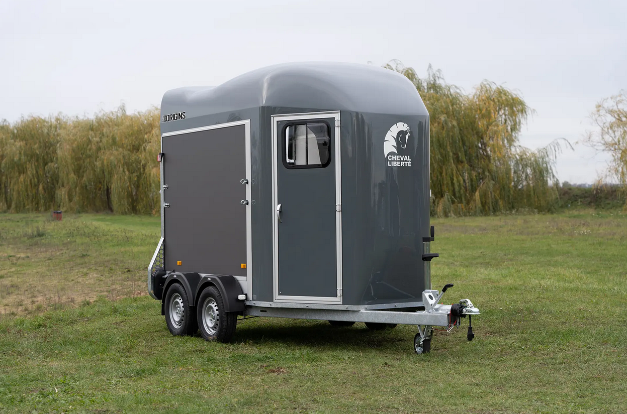 859506_1712581310_1435 Van Cheval Liberte modèle Gold 3 Origins Premium – 2024 – Image 1