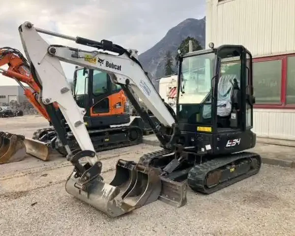 Mini pelle BOBCAT E34 – occasion
