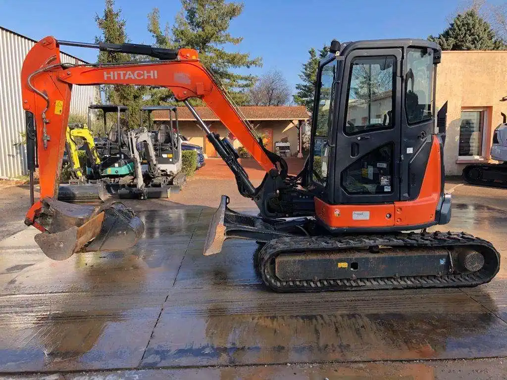 Hitachi_ZX48U-5A_CLR_4_1 Mini pelle HITACHI ZX48U-5A CLR – occasion – Image 1