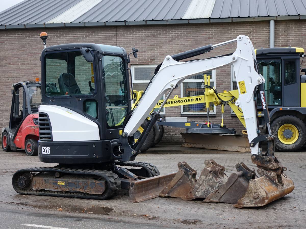 2015-Bobcat-E26-EM-001 Mini-pelle Bobcat E26 EM (2015) – 2,56T – occasion – Image 1