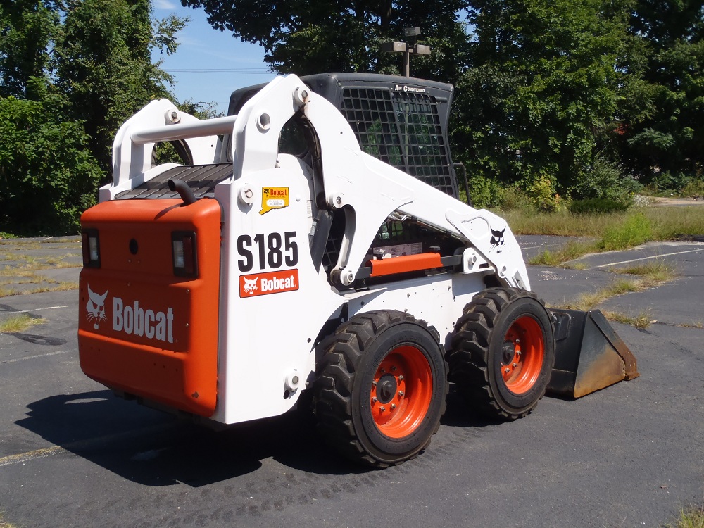 B2-1 Chargeuse compacte Bobcat S185 – 2008 – Image 1