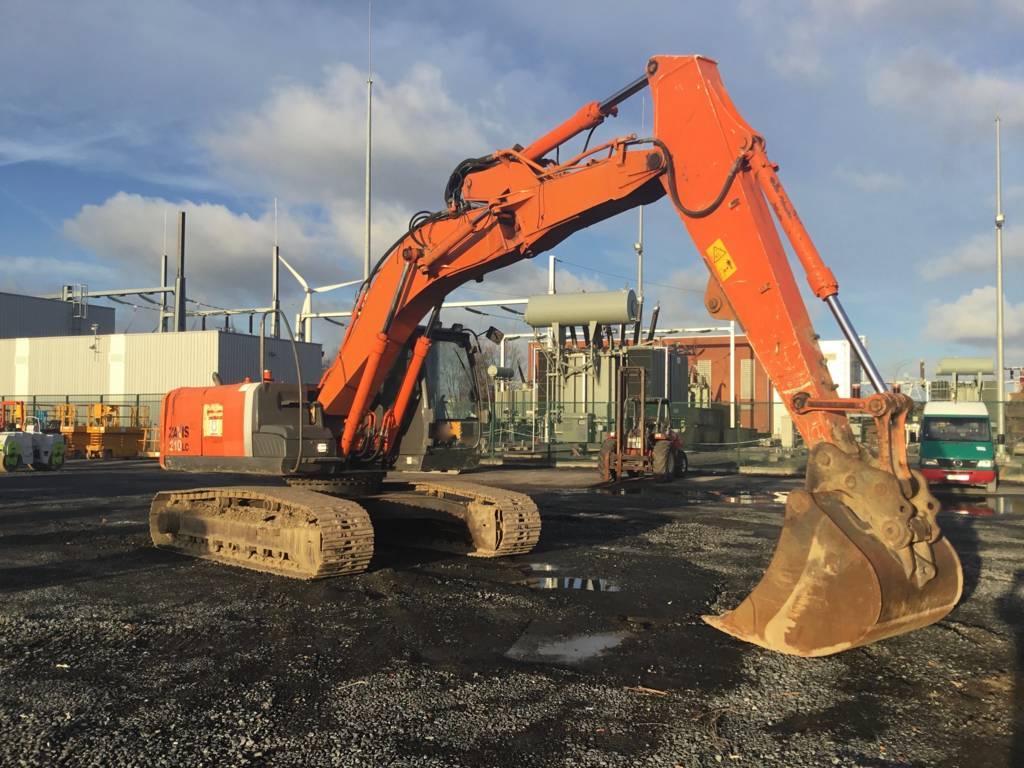 Pelle-Hitachi-ZX210LC-004 Pelle sur chenilles Hitachi ZX210LC-3 2007 – 8716 heures – Image 1